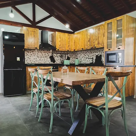 Laura's Al Holiday home