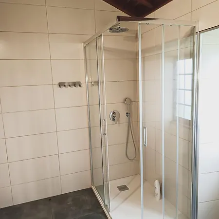 בית נופש Laura's Al *